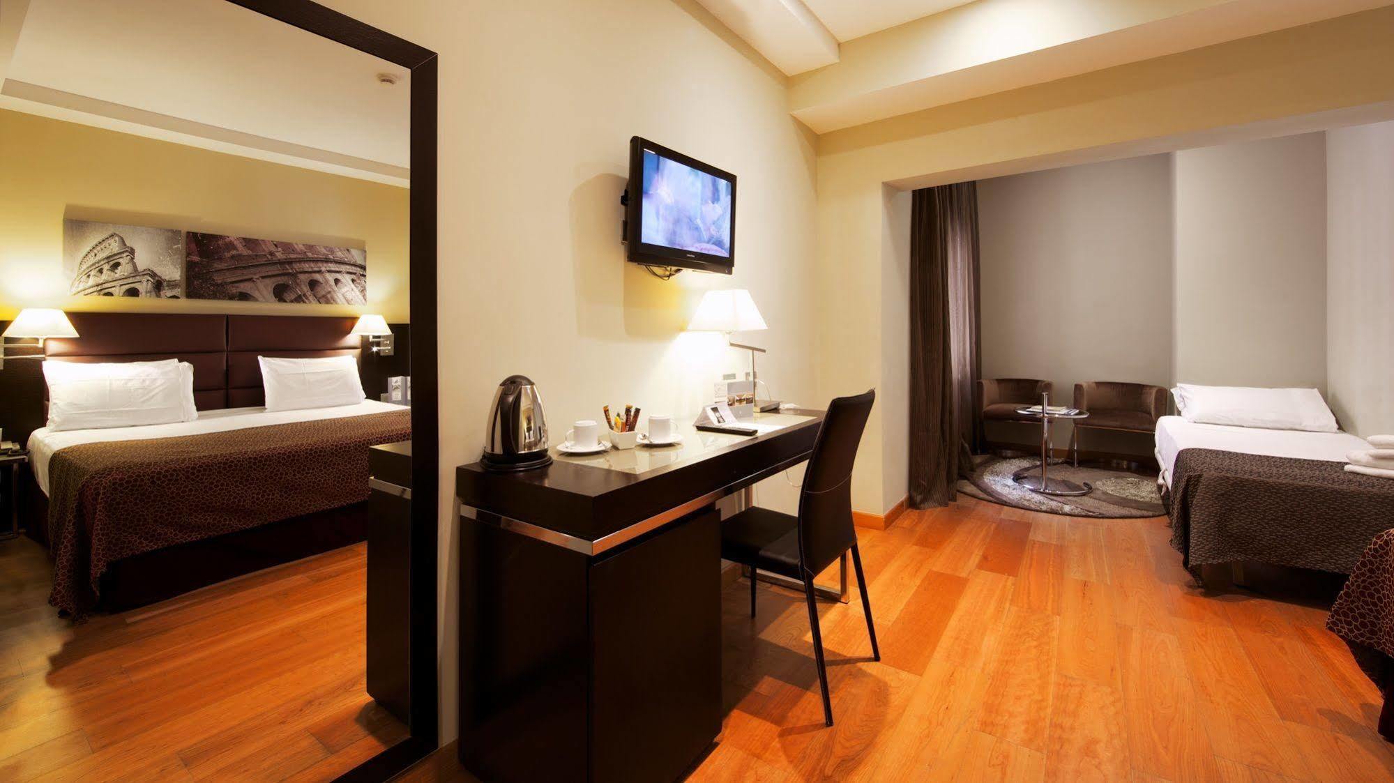 Hotel Eurostars Roma Aeterna Esterno foto